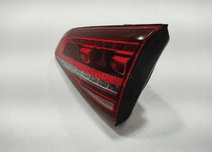 Lampa prawa prawy tył tylna w klapę golf vii gti 5G0945308F 2012-2016 3