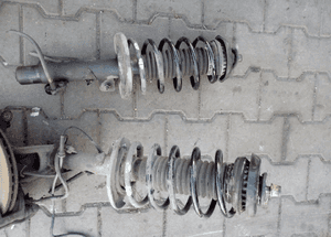 Peugeot 207 mcpherson przod przedni  prawy  1.4 1.6 2