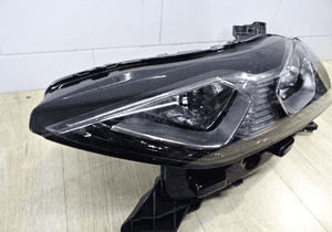 Lampa lewy przód citroen DS3 crossback 9820840880 10