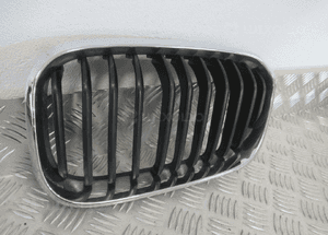 Grill gril atrapa nerka lewa bmw 1 F20 lift 2015-2019 2