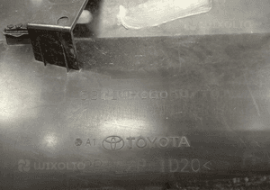 Atrapa gril grill toyota corolla cross 22- 2