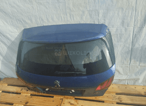 Klapa pokrywa bagażnika tył tylna peugeot 308 T9 gt line zderzak 3