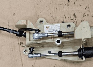 Lancia Ypsilon II 2 lewarek wybierak linki zmiany biegów 46834087 46834088 2