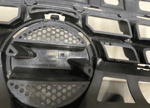 Opel astra j gril maskownica chłodnicy 13321718 327946489 11