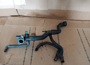 Obudowa termostatu króciec przewody wody Seat Leon 1.8 20V 06A121133J 3