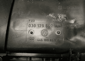 Pokrywa osłona silnika VW Polo 6N2 1.0 MPI 030129607AS 7