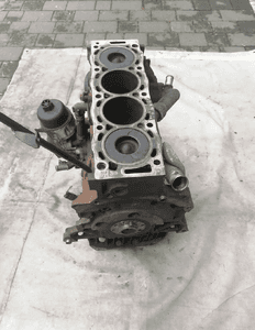 Blok dół silnika wał tłoki Citroen Peugeot 2.0hdi RHR 10DYUW 4