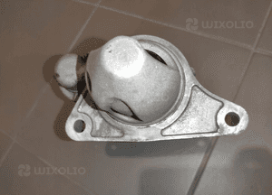 Jeep cherokee liberty kk 2.8CRD nitro rozrusznik bendix oryginał zdrowy 13