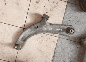 wahacz lewy przód tiida