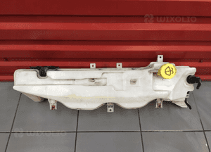 Jeep cherokee liberty kk 2.8CRD zbiorniczek spryskiwaczy pompka oryginał 1