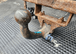 Hak Holowniczy BRINK do Przyczepki Kula Odpinany 2x Kluczyk Instalacja Audi A4 B6 Sedan Kombi 6