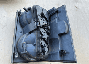 Lampa tył tylna lewa Range Rover 3 III LM L322 2002-05 3