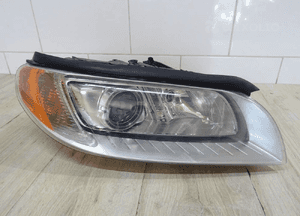 Lampa prawa przód  XC70 V70 S80 XENON 31283916 Skrętna 1