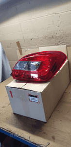 Lampa prawy tył tylna prawa Oryginał Nowa Mitsubishi Space Star II Lift LED 8330B020 3