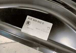 PRÓG PRAWY SŁUPEK POSZYCIE PRAWE SKODA FABIA IV 4 6VA 21- 2