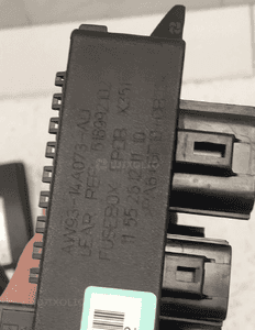 JAGUAR XJ X351 SKRZYNKA BEZPIECZNIKÓW PRZEKAŹNIKÓW BSI ORYGINAŁ 6