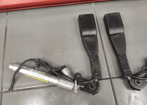 Bmw X5 E70 napinacz pirotechniczny prawy przód zapinka pas sprawny oryginał 3