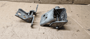 Zawias zawiasy drzwi prawy przód para Renault Clio III Lift 3