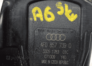 Zapięcie napinacz pasa tylniego audi A6 4F0857739D 3