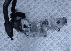 ŁAPA Z POMPĄ WSPOMAGANIA   AUDI APX 1.8 T 1