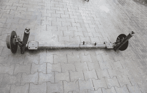 Belka zawieszenia tył nissan interstar 1 i lift 1