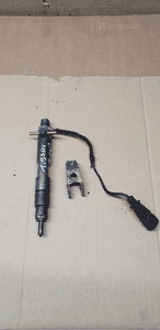 Wtrysk wtryskiwacz sterujący VW Polo 6N2 1.9 SDI 028130202H 1