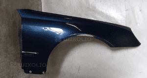 Błotnik przód przedni  prawy mercedes clk W209 czarny C187 1