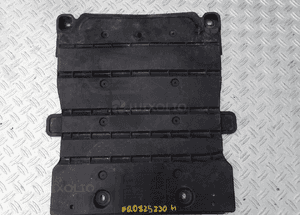 Osłona podwozia vw passat B8 5Q0825230H 1