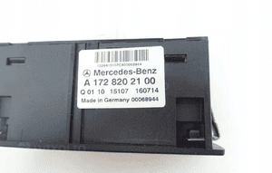 GNIAZDO USB HUB MERCEDES W156 W176 W117 3