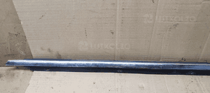 Listwa zgarniająca drzwi szyby lewy przód przednia lewa Audi A6 C6 4F0853283 2