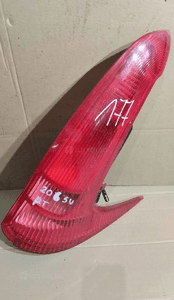 Lampa prawa tył tylna peugeot 206 sw 1