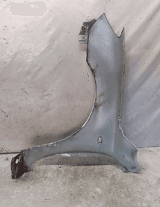 Mazda 3 i błotnik przód przedni prawy srebrny 22V 4