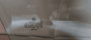 Szyba prawy przód przednia prawa VW Golf IV 4 5D AS2 00r 4