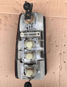 Lampa tylna prawa górna LAND ROVER DISCOVERY 1 I 200TDI 1989-1994 2