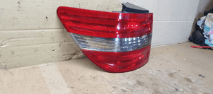 Lampa lewy tył tylna lewa Mercedes W245 A1698202564 2