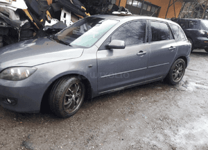 Mazda 3 BK 03-09 HB  szyba tylna boczna przednia drzwi tył w klapie 1