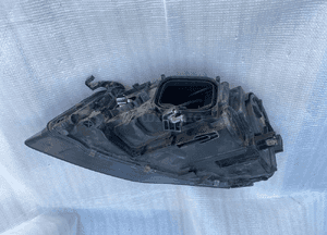 Audi A4 B8 bixenon prawy nieskrętny 08-11 3