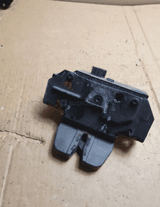 ZAMEK KLAPY TYŁ OPEL VECTRA C kombi nr 495072894 1