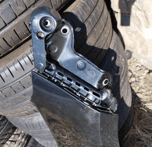 błotnik prawy przód toyota e15 3