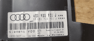 Licznik zegary Audi A8 D3 4.2 TDI 4E0920931J 6