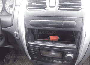 Mazda Premacy 99-05 Ramka radia zaślepka kieszeń 1