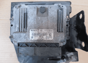 KOMPUTER SILNIKA OPEL ASTRA 1.7 CDTI 0281014643 1