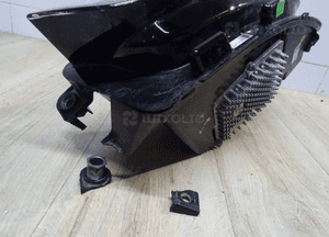 Jaguar pace X590 lampa full led lew J9D3-13W030BC 6