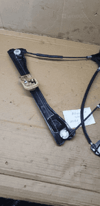 Mechanizm podnośnik szyby prawy przód Skoda Rapid 5JA837462 5