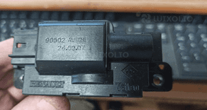 Zamek klapy tył nissan quashqai J10 nr 90502AV78E 4