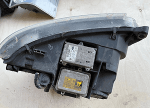 Lampa przednia przód prawa Xenon XBC501382 RHD Range Rover L322 LM Vogue Lift 2005-09 5