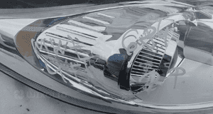 Lampa przód przednia prawa fiesta MK7 8A61-13W029-DG uk 2