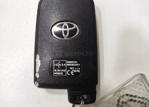 KLUCZYK PILOT OBUDOWA TOYOTA AURIS II E18 MR6302 2012-2018 4