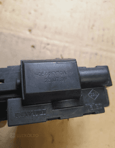 Zamek klapy bagażnika nissan qashqai +2 2.0DCI 90502EY10A 2