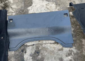 MERCEDES E 212 tapicerki bagażnika boczki styropian podstawa akumulatora osłona pasa tylnego 6